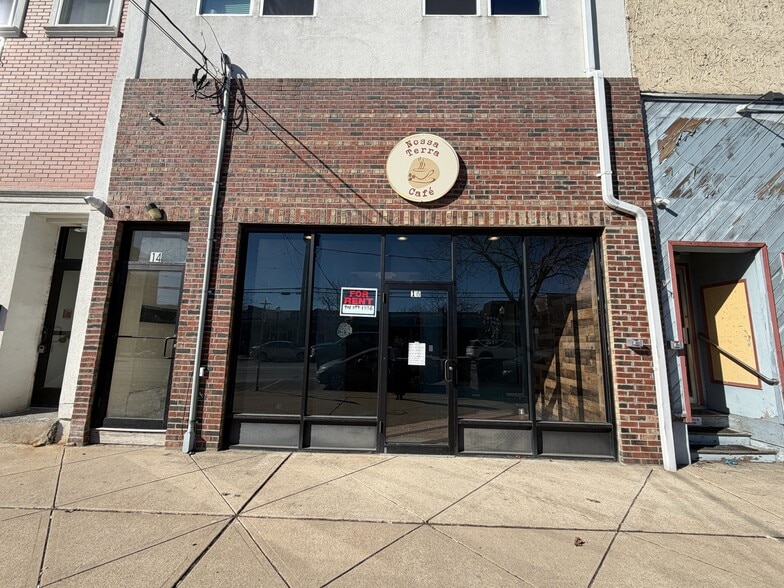 Primary Photo Of 16 E Washington Ave, Washington Storefront Retail Residential For Lease