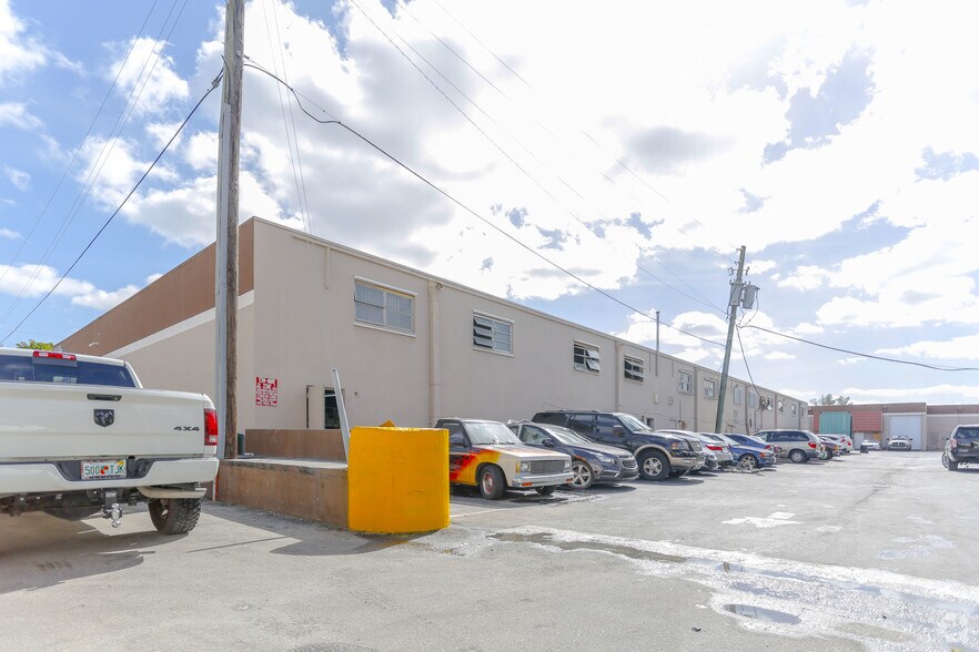 More Photos Of 7784 W 2nd Ct, Hialeah Warehouse For Sale