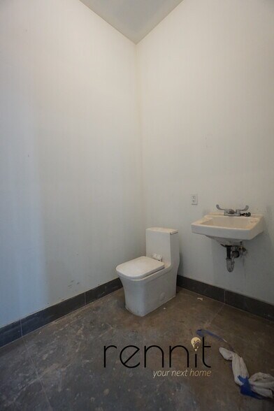 More Photos Of 580 Classon Ave, Brooklyn Apartments For Lease