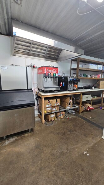 More Photos Of 4021 Acton Hwy, Granbury General Retail For Lease