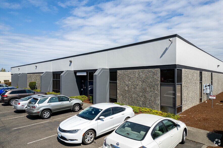 More Photos Of 18852-18858 72nd Ave S, Kent Warehouse For Lease