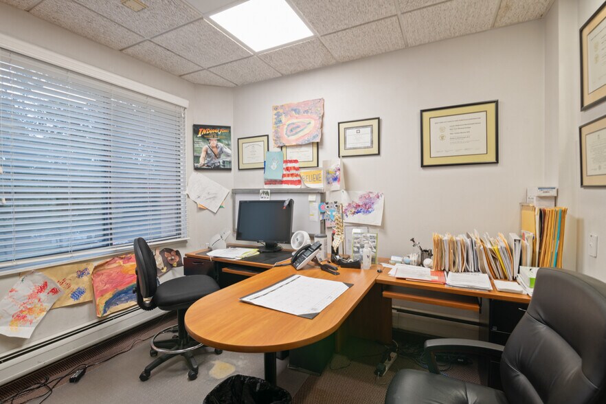 More Photos Of 99 Dutch Hill Rd, Orangeburg Medical For Lease