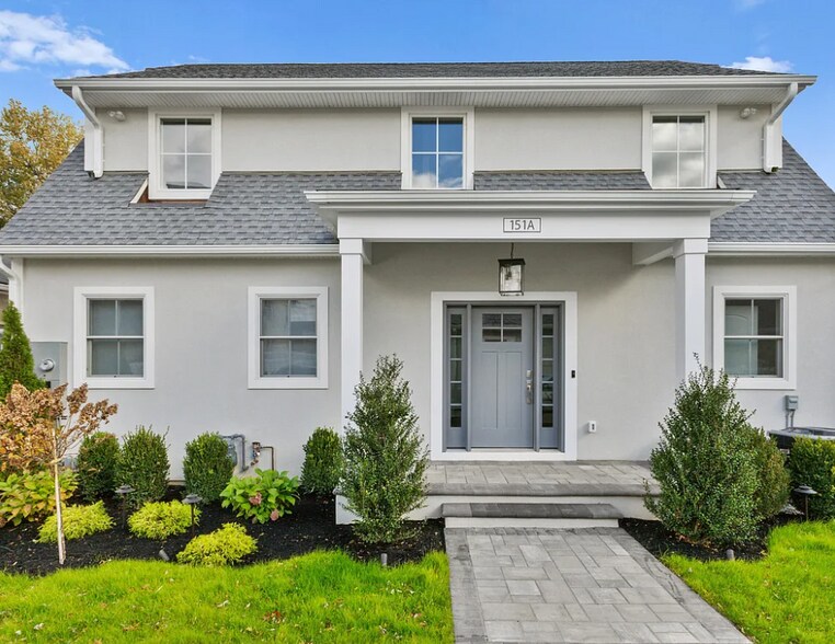 More Photos Of 151 Hamilton Ave, Greenwich Multifamily For Sale