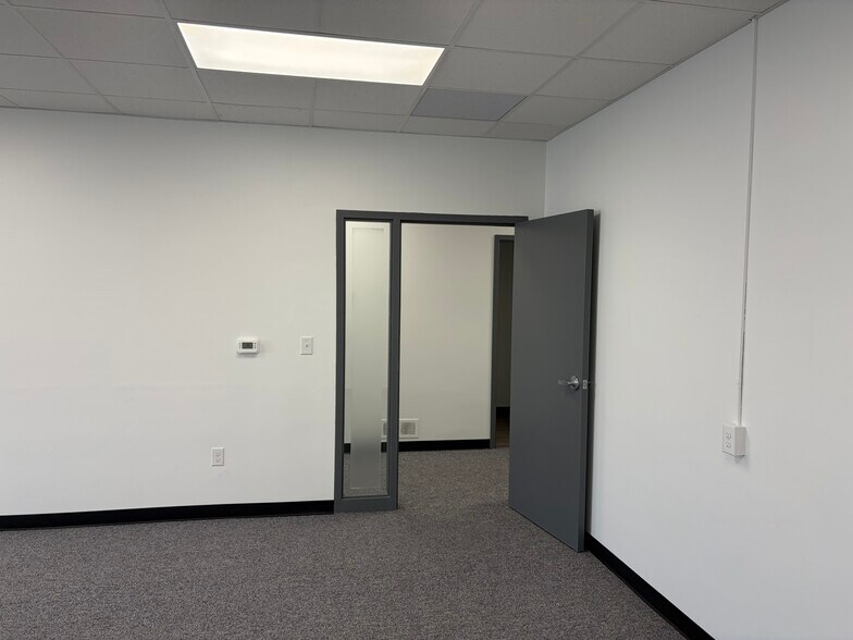 More Photos Of 4562 N 127th St, Butler Light Manufacturing For Sale