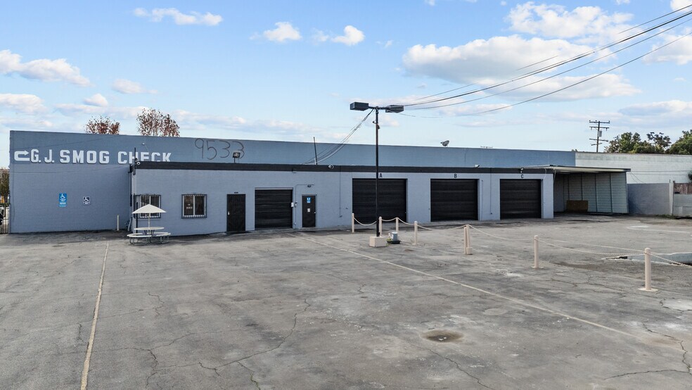 More Photos Of 9533 Atlantic Blvd, South Gate Auto Repair For Sale