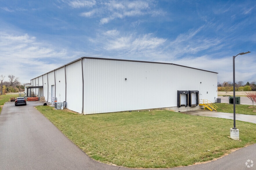 More Photos Of 6550 Hamilton Lebanon Rd, Monroe Warehouse For Sale