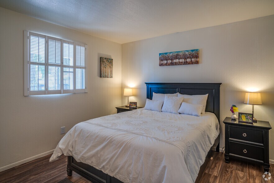 More Photos Of 4722 E Bell Rd, Phoenix Apartments For Sale