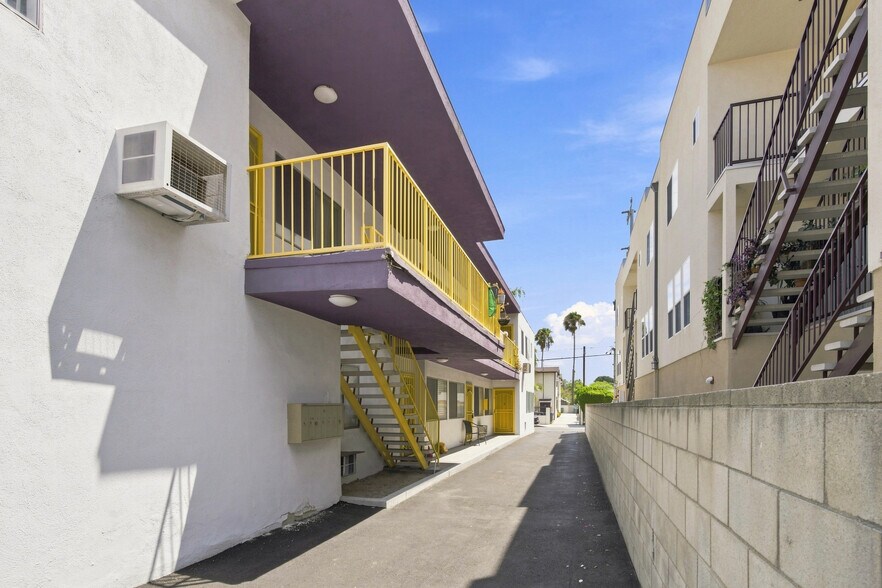 More Photos Of 5327 Auckland Ave, North Hollywood Apartments For Sale