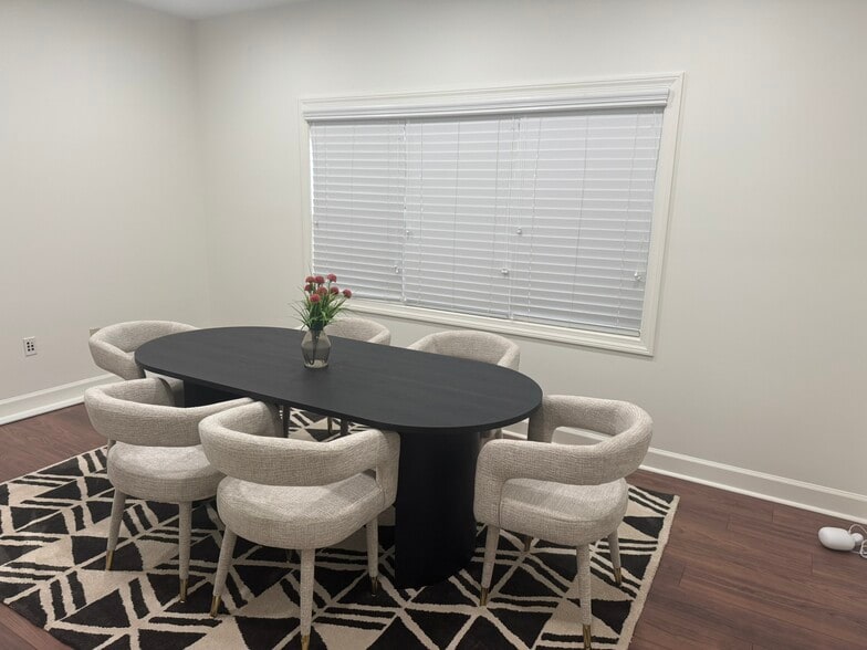 More Photos Of 2400-2402 Abbey Ct, Alpharetta Office For Sale