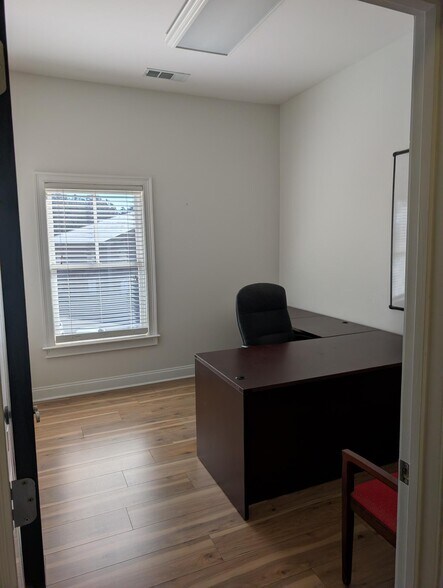 More Photos Of 5400 Laurel Springs Pky, Suwanee Coworking Space