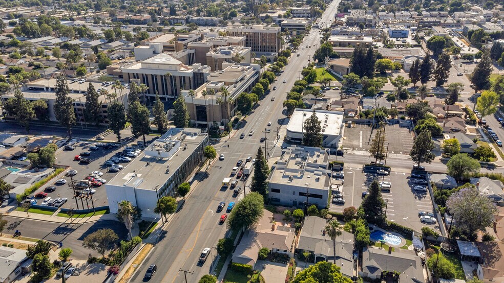 More Photos Of 18251 Roscoe Blvd, Northridge Medical For Lease