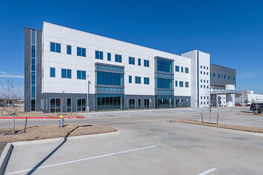 More Photos Of 4650 President George Bush Hwy, Sachse Medical For Lease