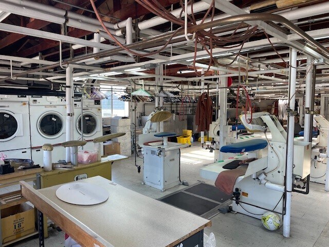 More Photos Of 16549 E 14th St, San Leandro Manufacturing For Sale