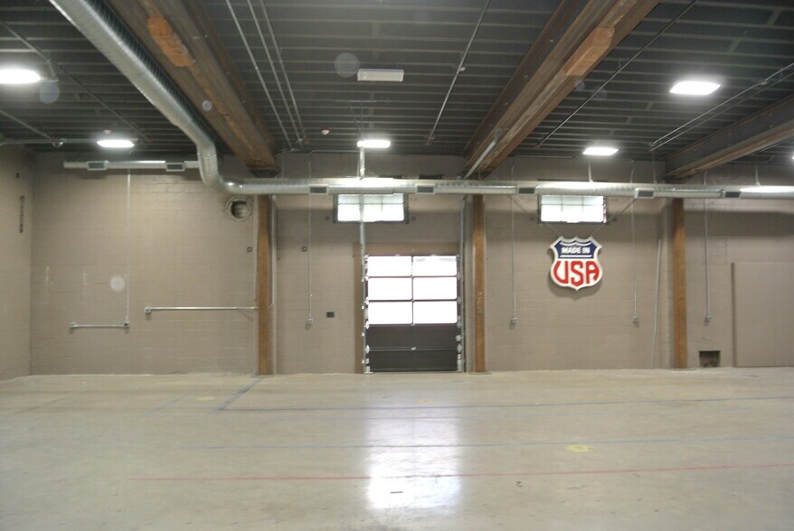 More Photos Of 216 E Coeur D Alene Ave, Coeur d'Alene Bar For Lease