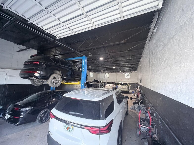 More Photos Of 4430 E 10th Ln, Hialeah Warehouse For Sale