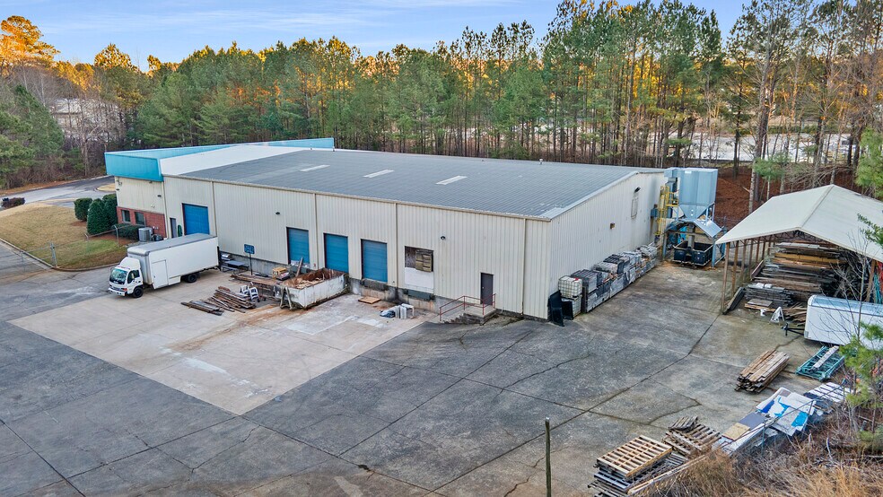 More Photos Of 91 W Hightower Dr, Dawsonville Warehouse For Sale