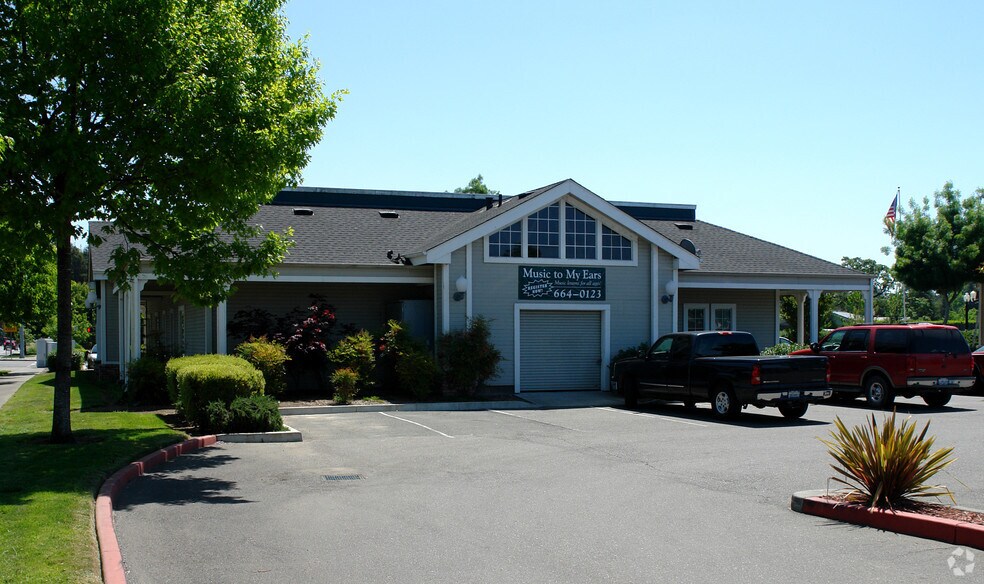 More Photos Of 8500 Gravenstein Hwy, Cotati Freestanding For Sale