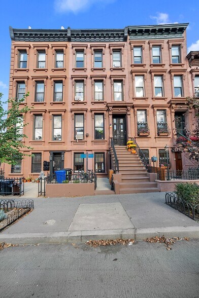 Primary Photo Of 387 9th St, Brooklyn Apartments For Lease