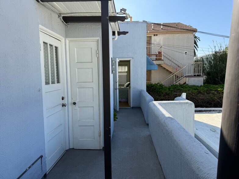 More Photos Of 3704 E 2nd St, Long Beach Apartments For Sale