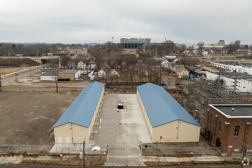 More Photos Of 236 Annadale Ave, Akron Distribution For Lease