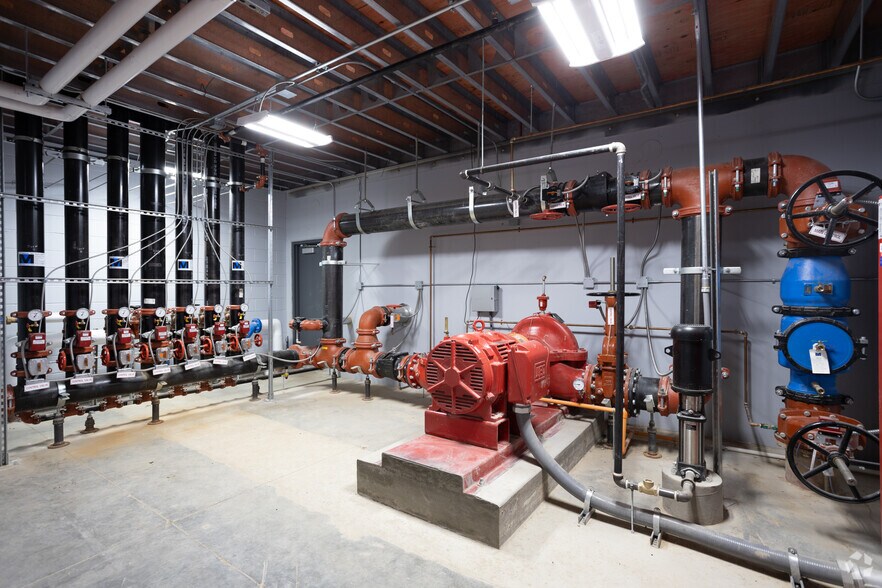 More Photos Of 22049 Innovation Dr, Elkhart Warehouse For Lease