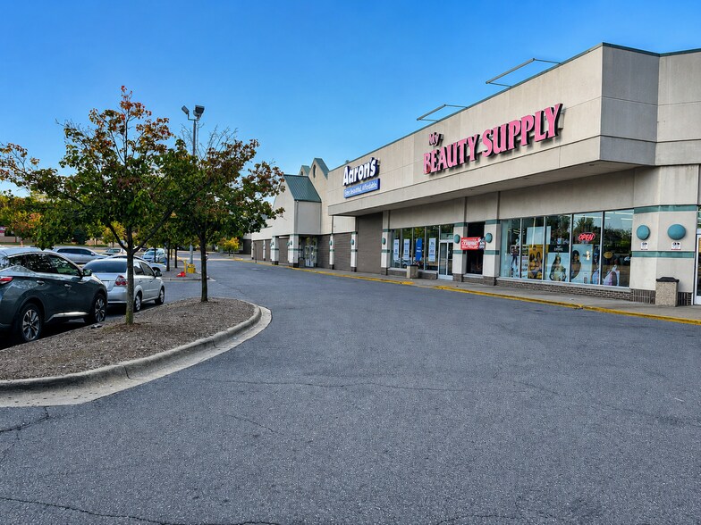 More Photos Of 34414-34790 Ford Rd, Westland Unknown For Lease
