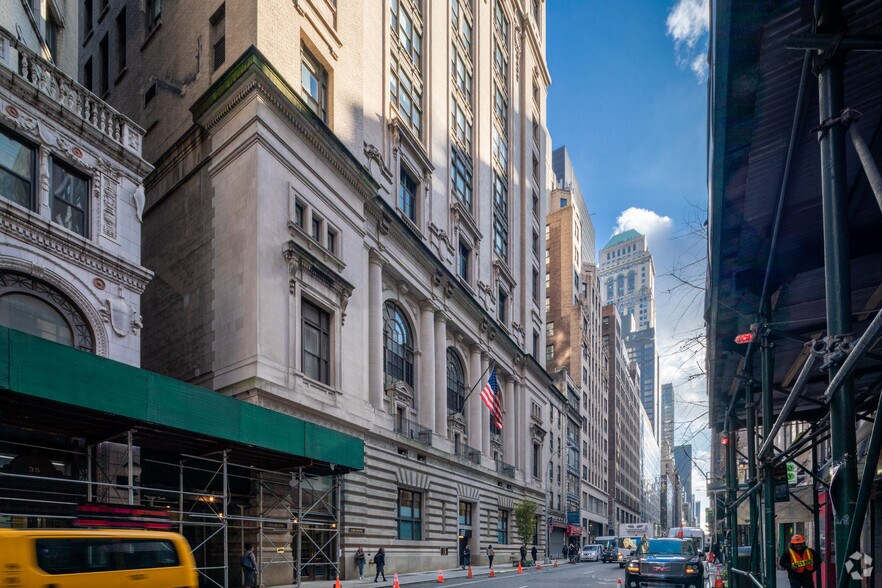 More Photos Of 25 W 39th St, New York Loft Creative Space For Lease