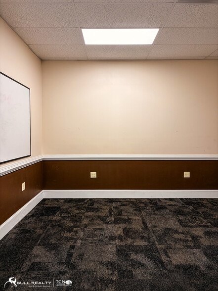 More Photos Of 5530 E Ponce De Leon Ave, Stone Mountain Distribution For Lease