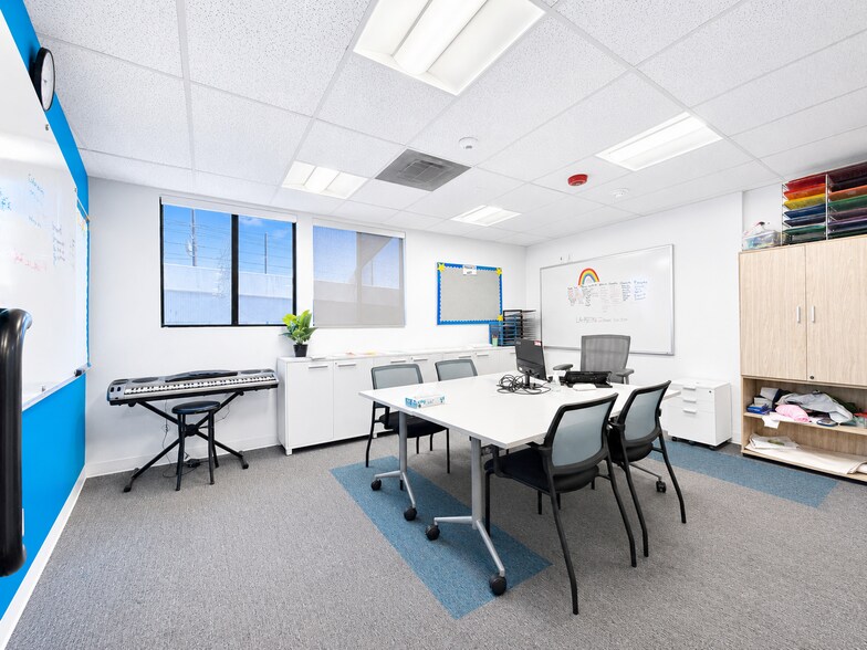 More Photos Of 5200 W 83rd St, Los Angeles Specialty For Lease