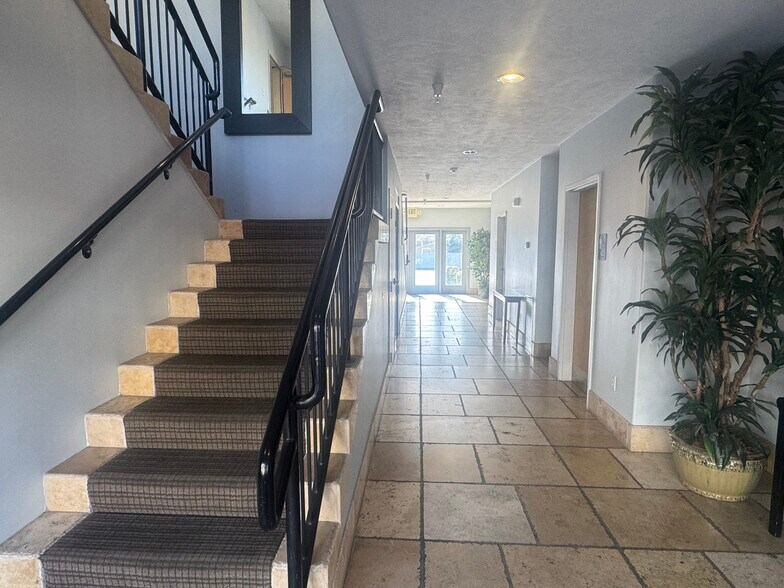 More Photos Of 189 E Fort Union Blvd, Midvale Medical For Sale