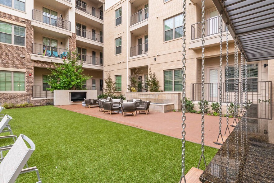 More Photos Of 4150 Belt Line Rd, Addison Apartments For Lease