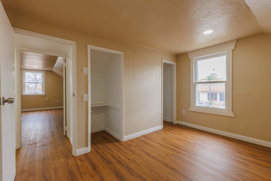 More Photos Of 404 W 9th Ave, Escondido Apartments For Sale
