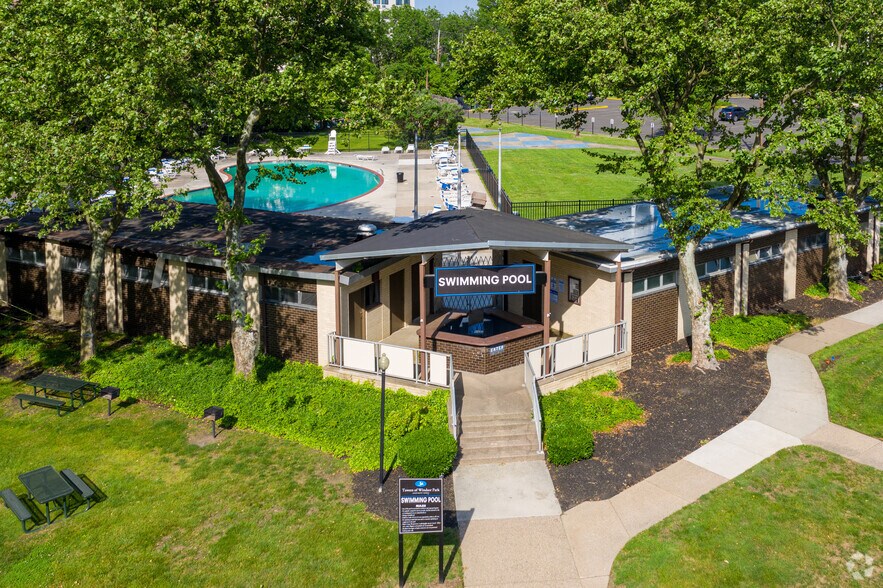 More Photos Of 3005 Chapel Ave, Cherry Hill Apartments For Sale