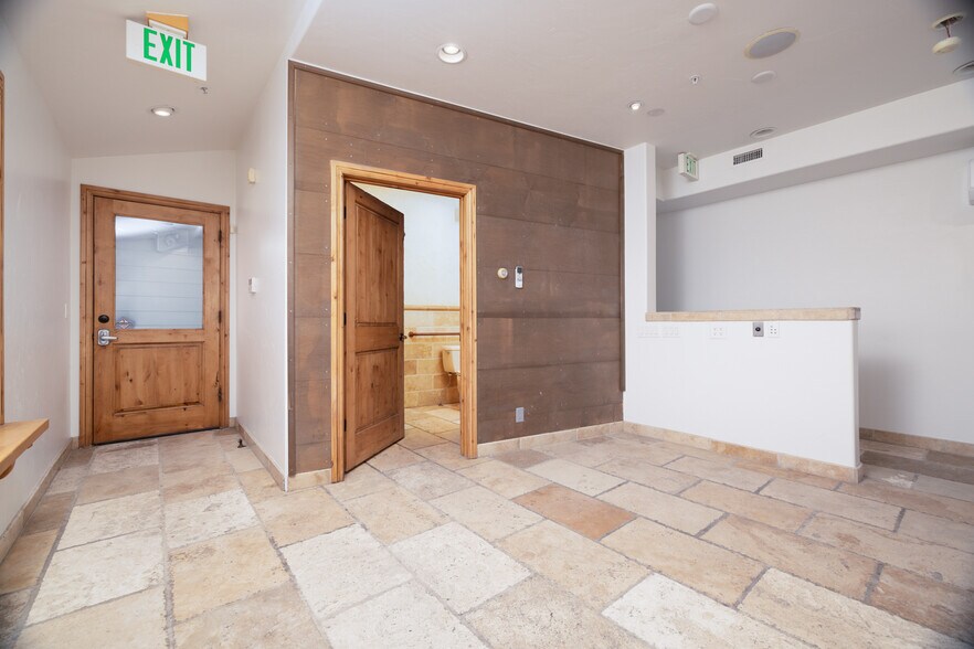 More Photos Of 186 Main St, Park City Freestanding For Sale