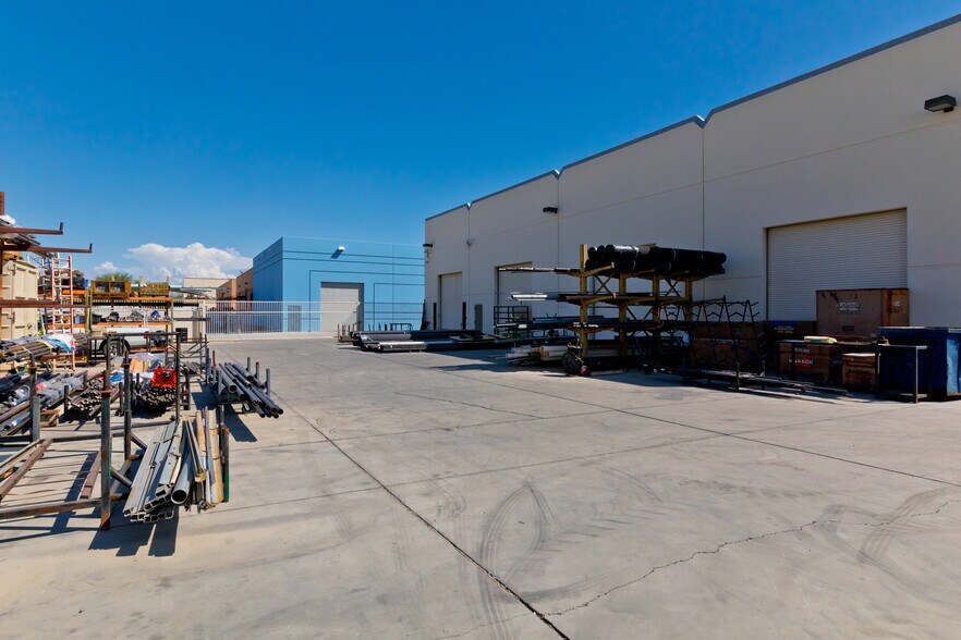 More Photos Of 31065 Plantation Dr, Thousand Palms Warehouse For Sale