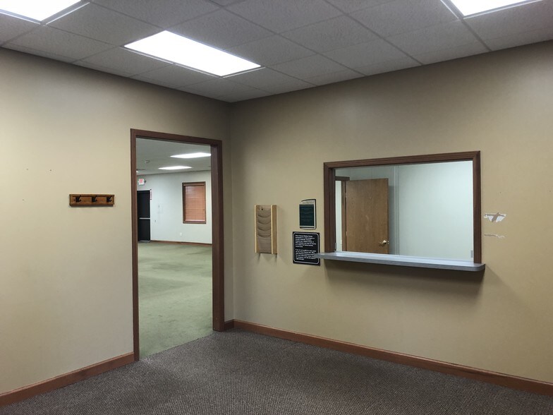 More Photos Of 577 Grant St, Akron Medical For Sale