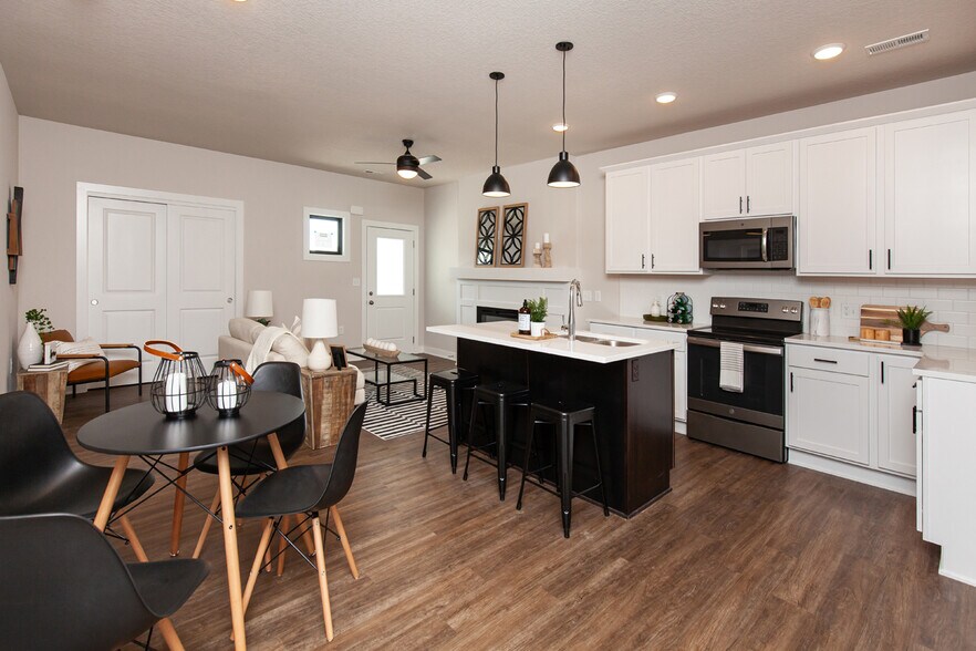 More Photos Of 3656 NE Marissa Ln, Ankeny Apartments For Sale