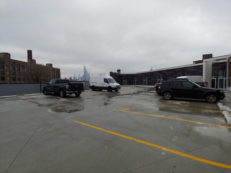 More Photos Of 2252 S Canal St, Chicago Storefront For Lease