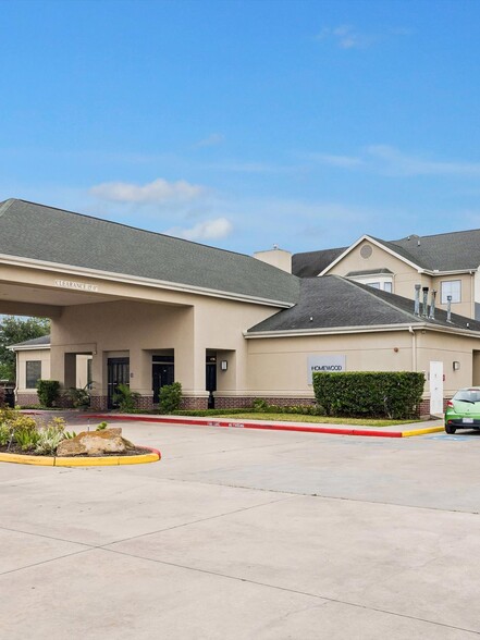 More Photos Of 1340 N Sam Houston Pky E, Houston Hotel For Sale