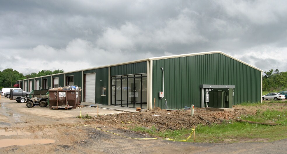 More Photos Of 14543 Highway 105 W, Conroe Flex For Lease