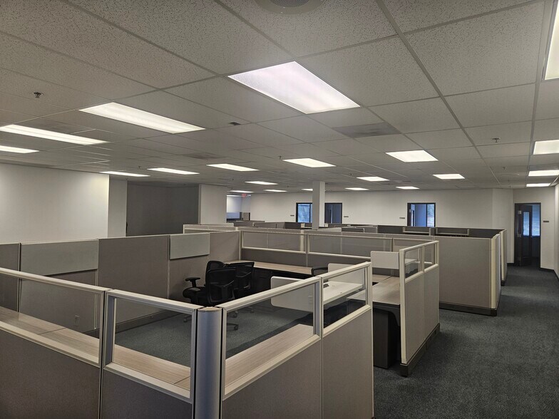 More Photos Of 1251 Tinker Rd, Rocklin Warehouse For Lease