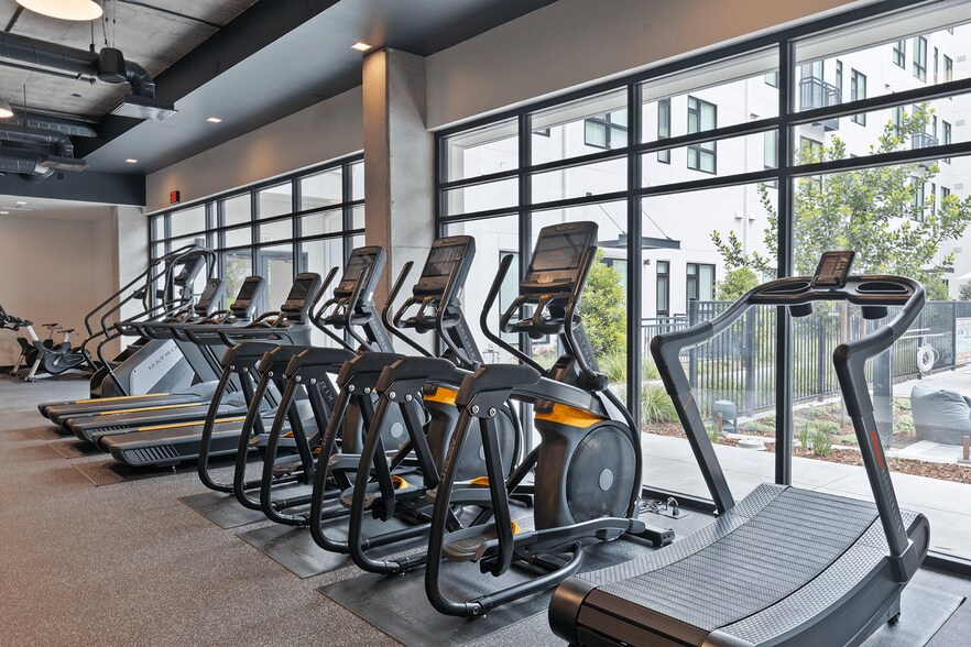 More Photos Of 251 6th St, Sacramento Apartments For Lease