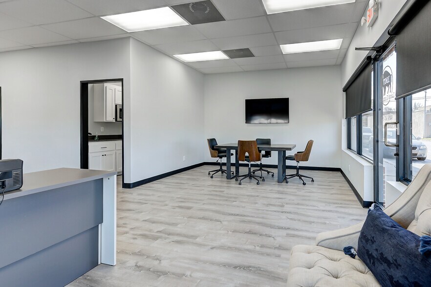 More Photos Of 121 N Crawford Ave, Norman Office For Lease