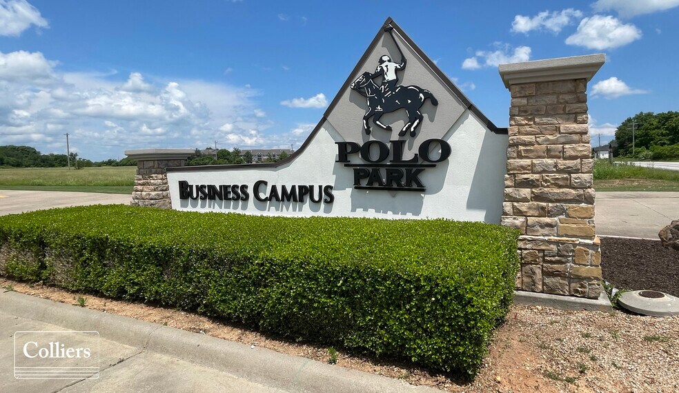 More Photos Of 8200 SW Regional Airport Blvd, Bentonville Manufacturing For Lease