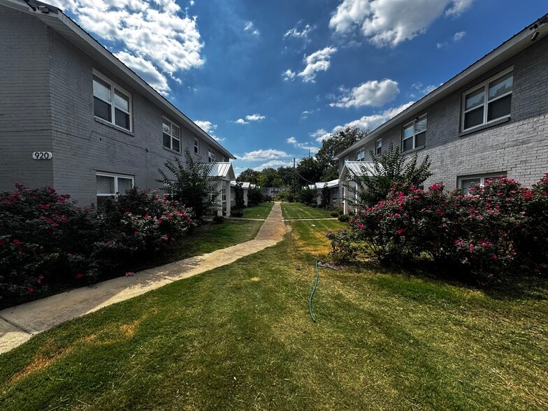 Primary Photo Of 914 14th St SW, Birmingham Apartments For Sale