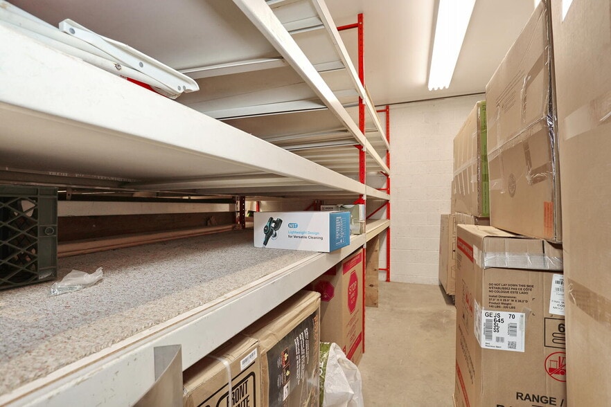 More Photos Of 211 6th Ave, Hawthorne Storefront For Lease