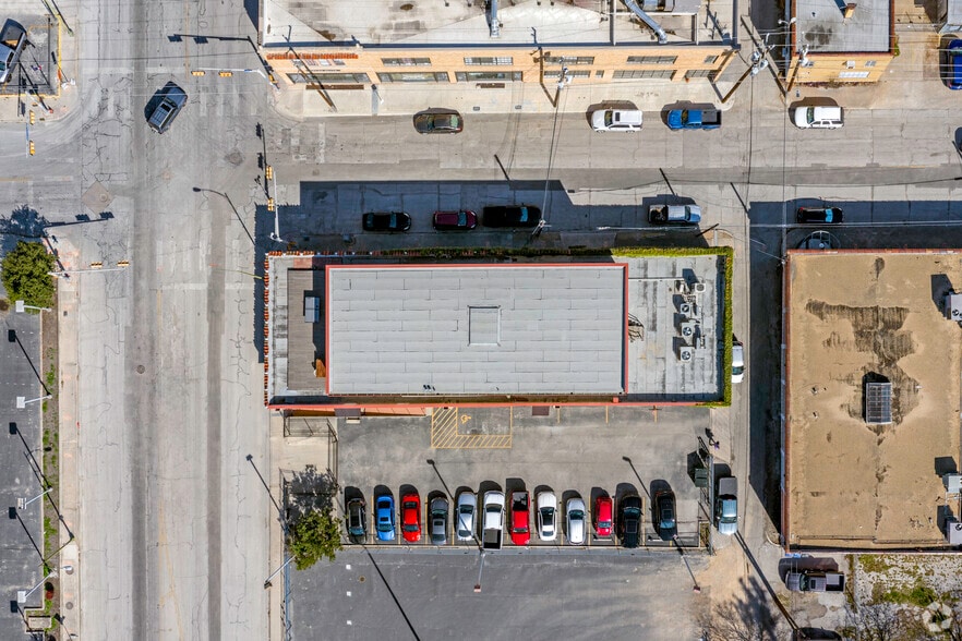 More Photos Of 824 Broadway St, San Antonio Loft Creative Space For Lease