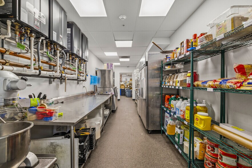 More Photos Of 402 Center St, Lewiston Restaurant For Sale