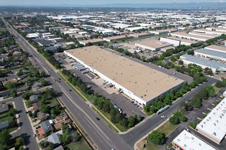 More Photos Of 5301 Peoria St, Denver Distribution For Lease