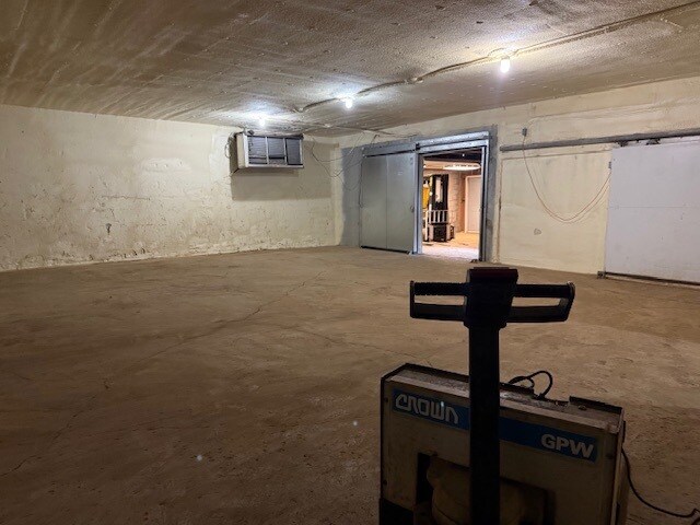 More Photos Of 2514 Foundry Pl, Clayville Industrial For Sale
